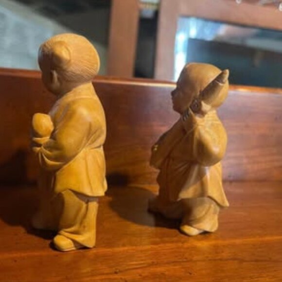 Pair of wooden hand carved Chinese Figurines - Picture 2 of 5